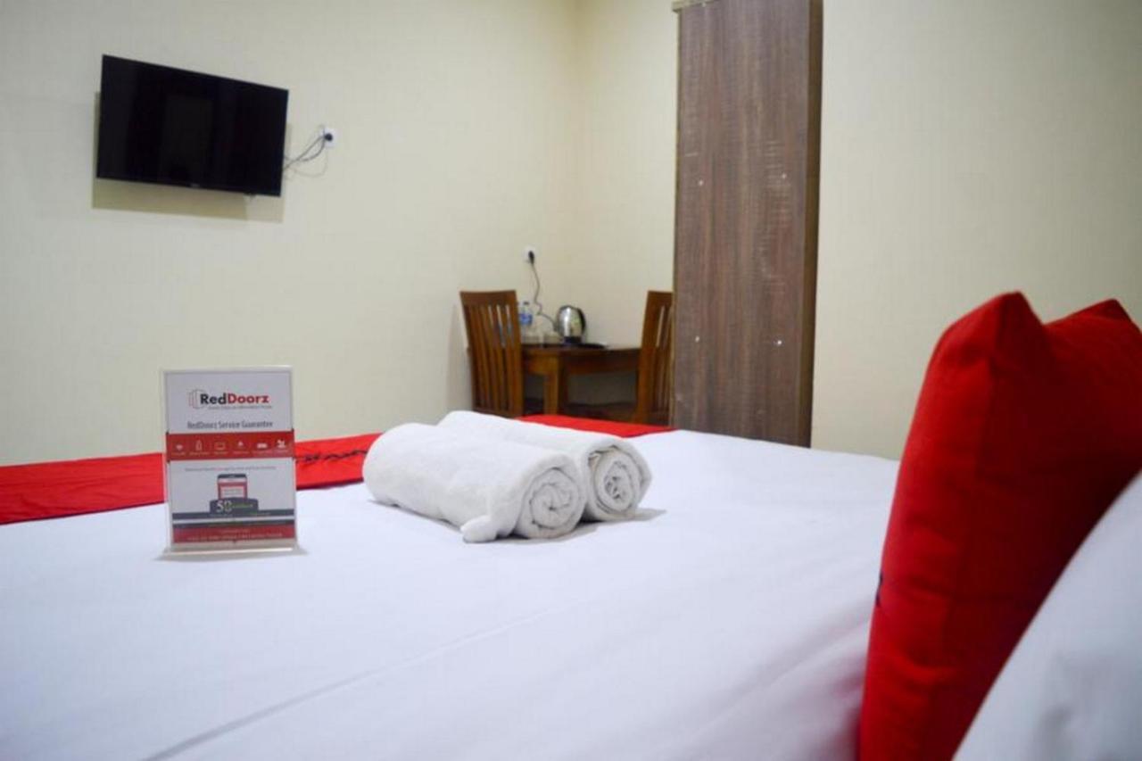 Hotel Reddoorz Near Sam Poo Kong 2 Semarang Exterior foto